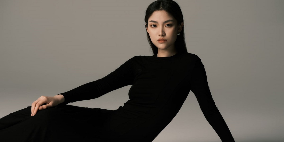 YAN RU
